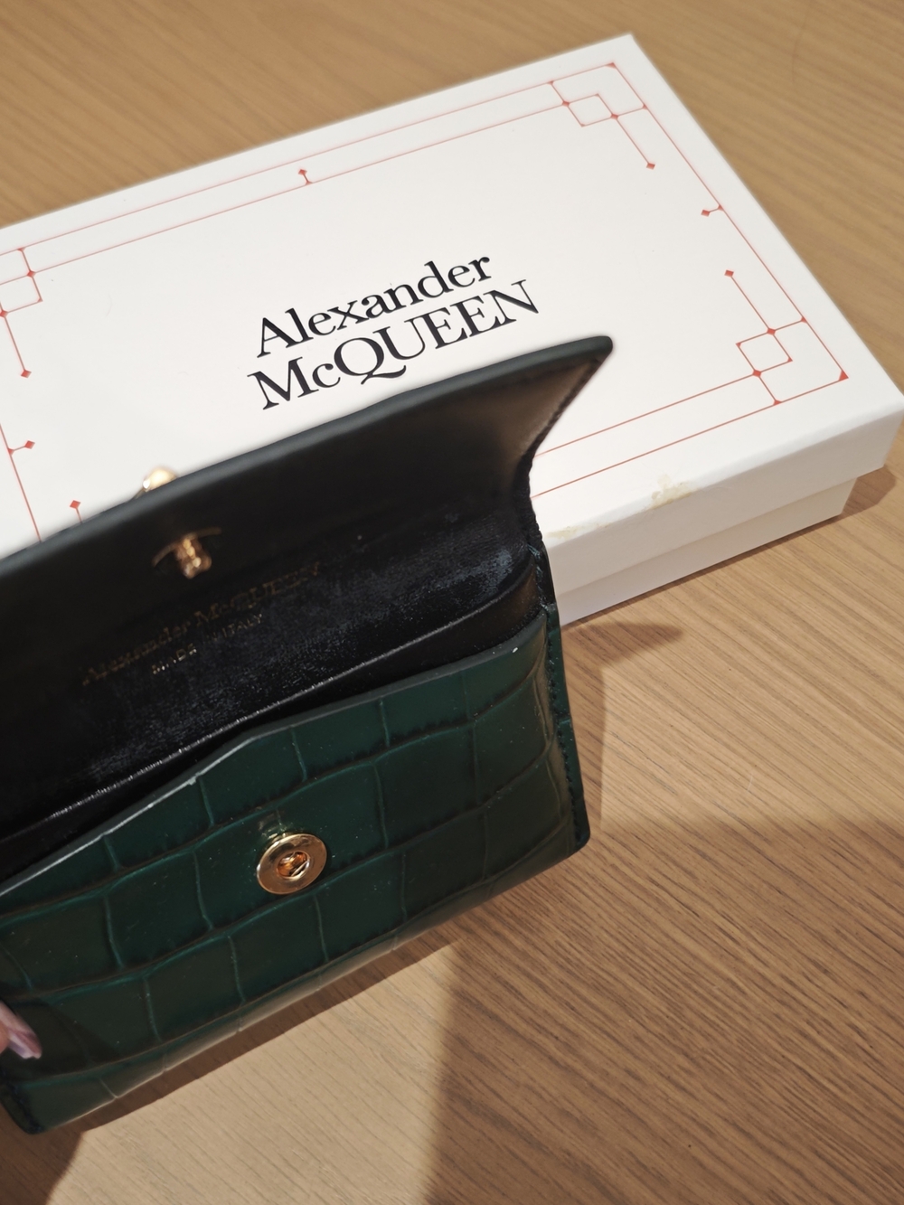 Alexander McQueen Green Croc-Embossed Leather Skull Wallet - Picture 6 of 6